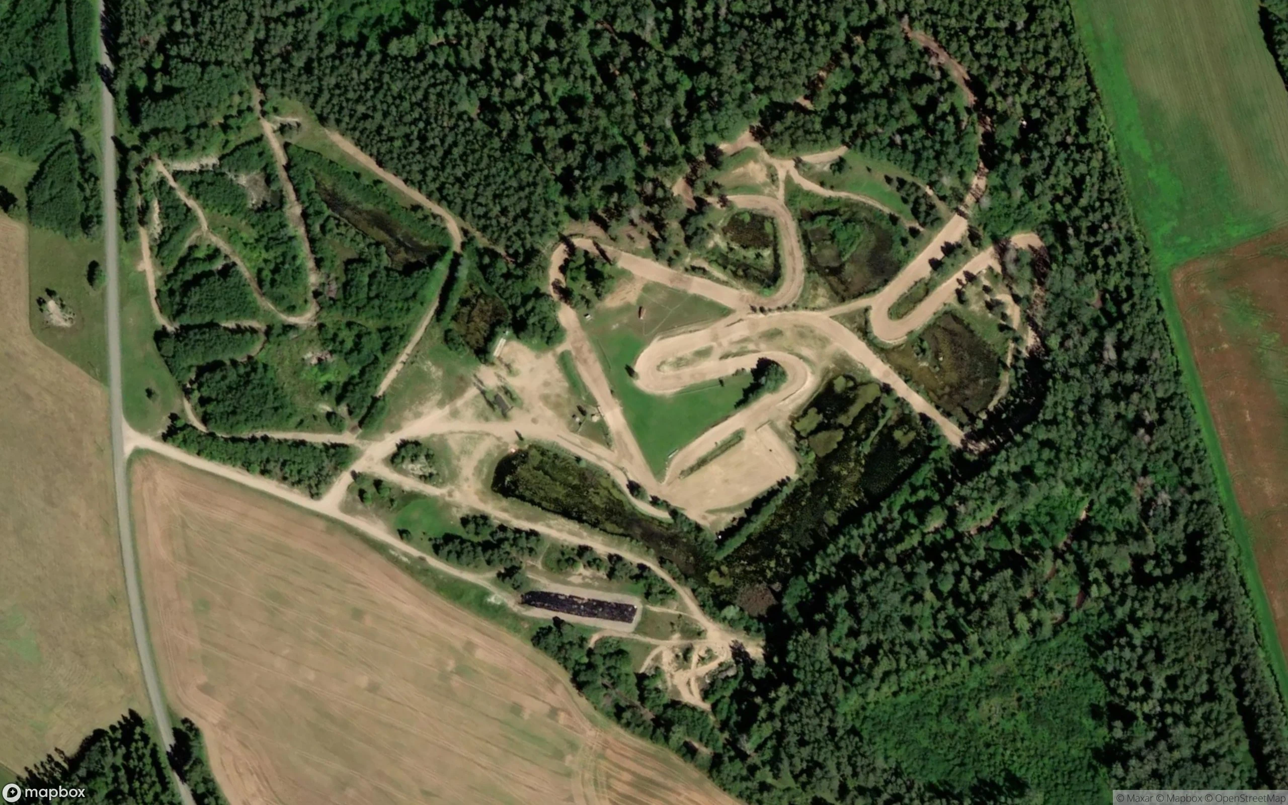 Aravete Krossirada Motocross Strecke